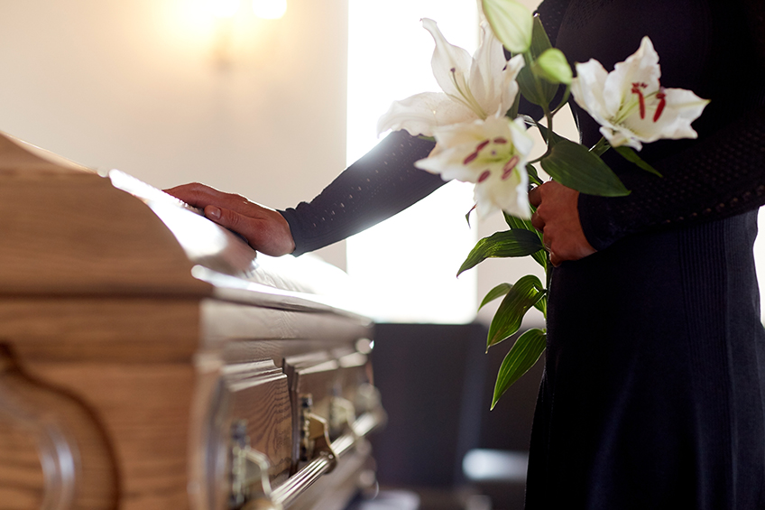 What Purpose Does a Funeral or Memorial Service Serve?
